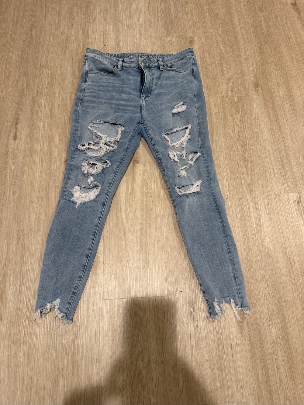 American Eagle Outfitters Light Blue Distressed Skinny Jeans